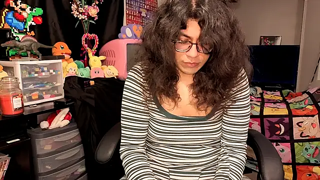 Snapshot of ShinyCherub chatting on October 12, 12:57 am ShinyCherub online show from October 12, 12:57 am