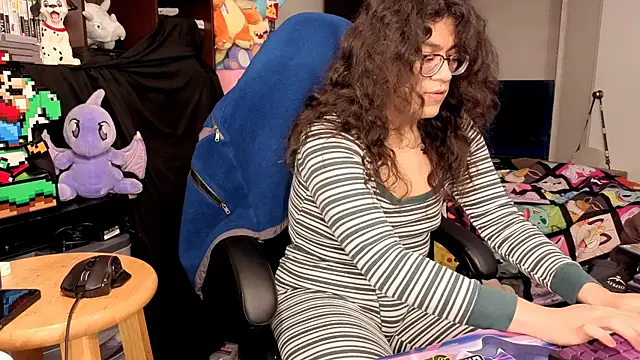 ShinyCherub online show from December 23, 3:11 am