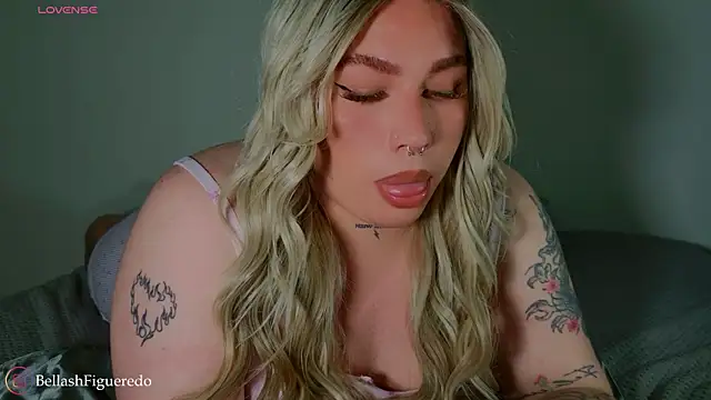 IsabellaFigueredo   online show from December 14, 7:53 pm