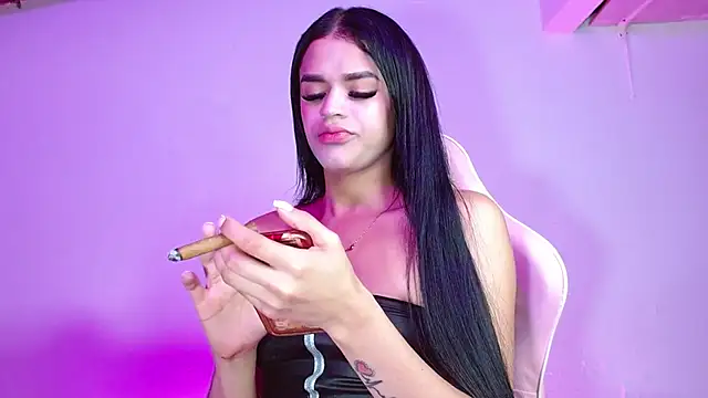 Snapshot of _girl_fernanda_ chatting on February 14, 4:37 am girl fernanda online show from February 14, 4:37 am